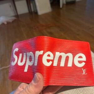 Supreme wallet